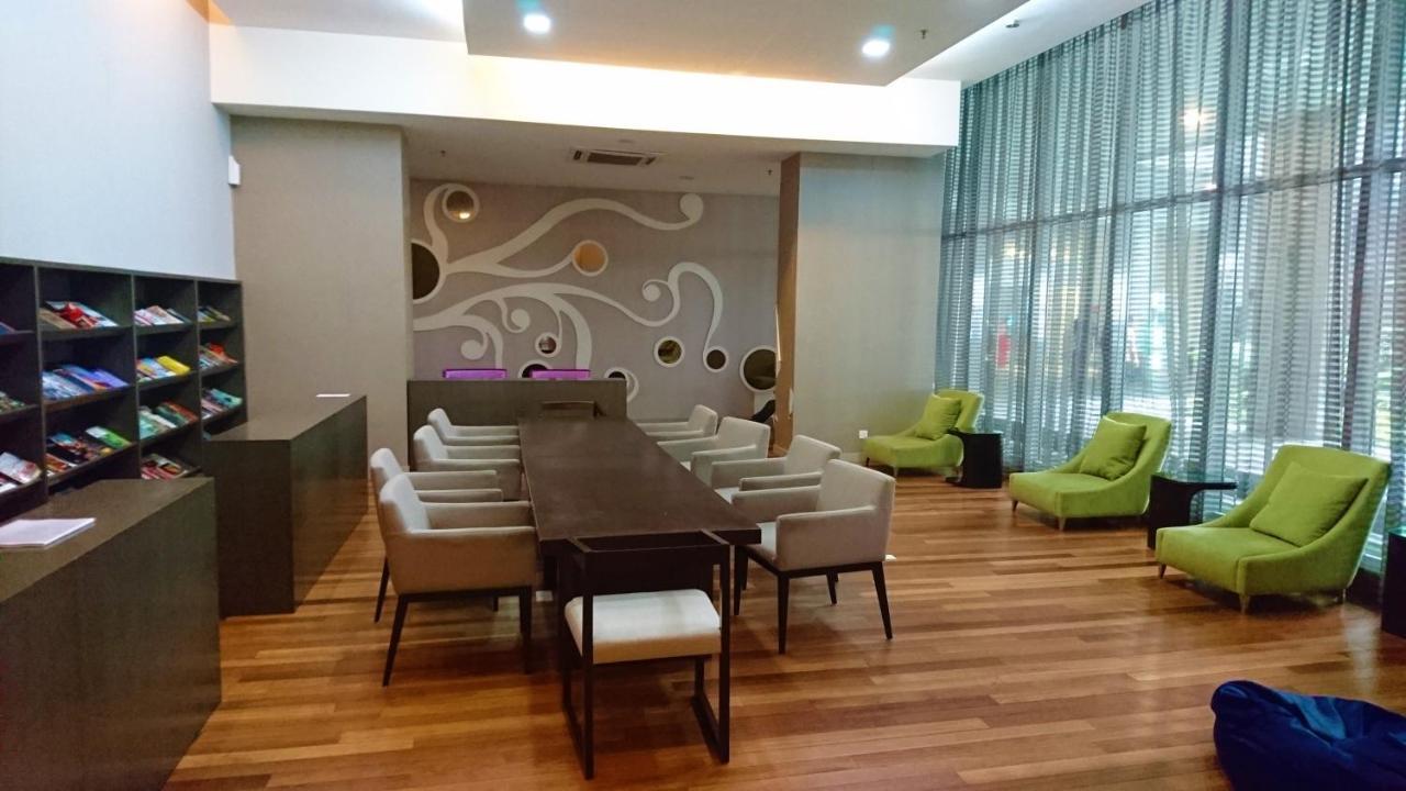 Regalia Suites Infinity Pool קואלה לומפור מראה חיצוני תמונה